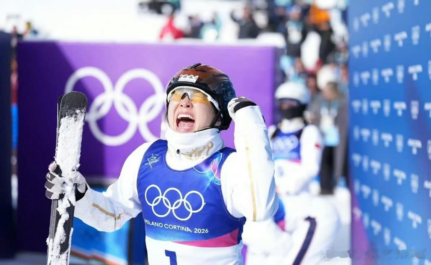 大年初二！两小时两金！恭喜中国军团🎉徐梦桃金牌苏翊鸣金牌中国队两小时连夺两金