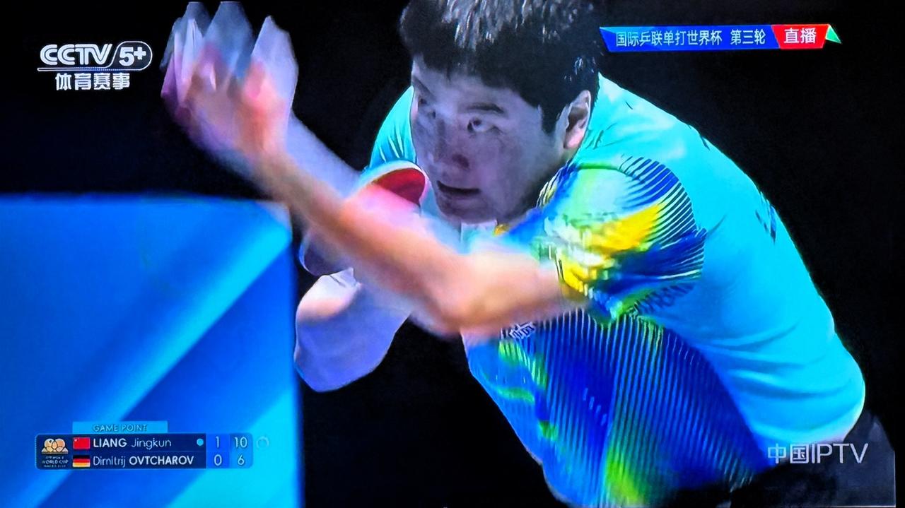 只因为选择了老将梁靖坤，
一个不争的事实摆在大家面前。
在教练组眼里团队的稳定高