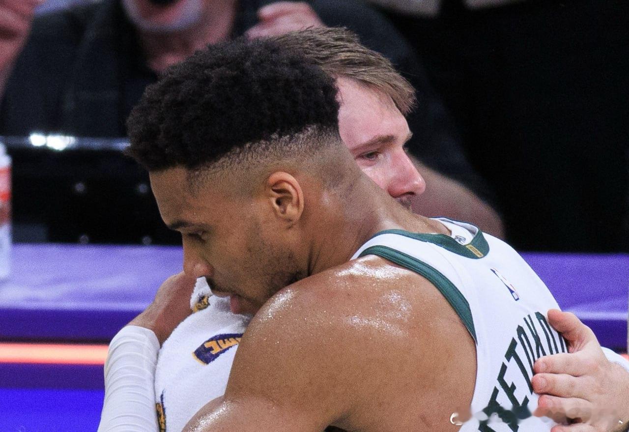 【已入选心仪名单！湖记：湖人认为外界低估了他们得到字母的机会】        今