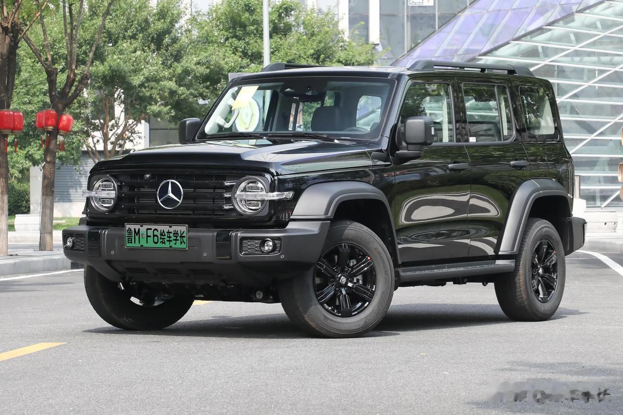 坦克300与哪个车标更配呢？ @长城汽车