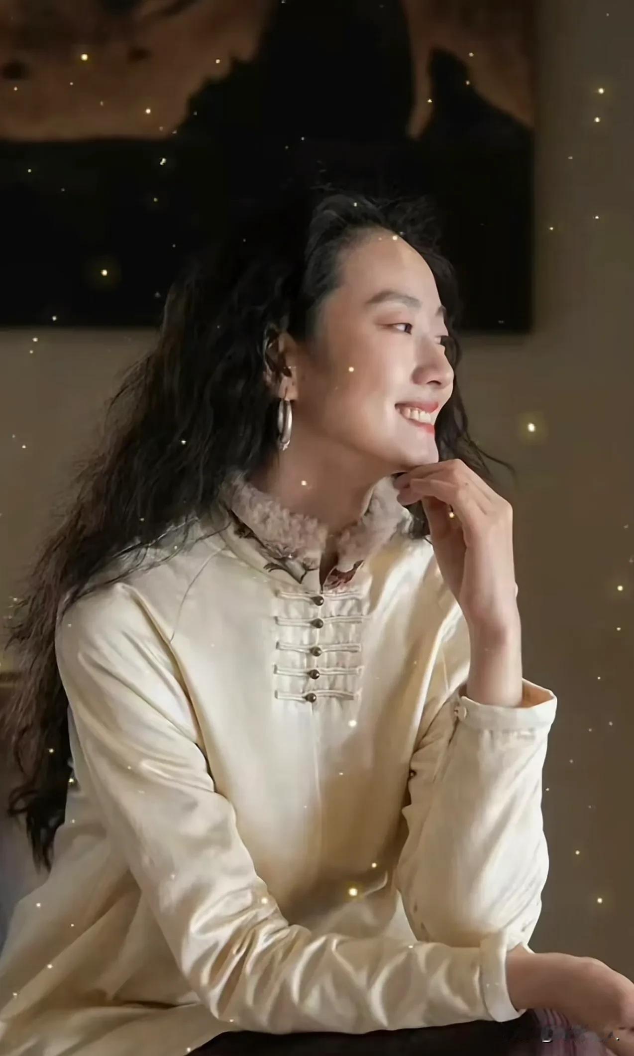 一个人，在天地人间，最可贵的品格就是：

1，上对得起天，下对得起地，中间对得起