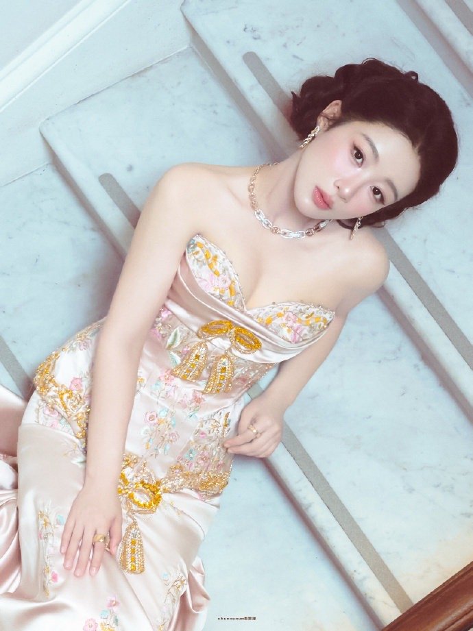杨紫玉兰花开君再来 💜杨紫董竹君 锋芒对外，温柔对你  杨紫🔸杨紫玉兰花开君