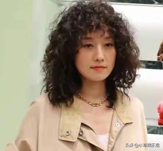 马伊琍这爆炸头一出来，网友直接炸锅：这不步惊云本云吗？要我说，像就像呗！谁规定4