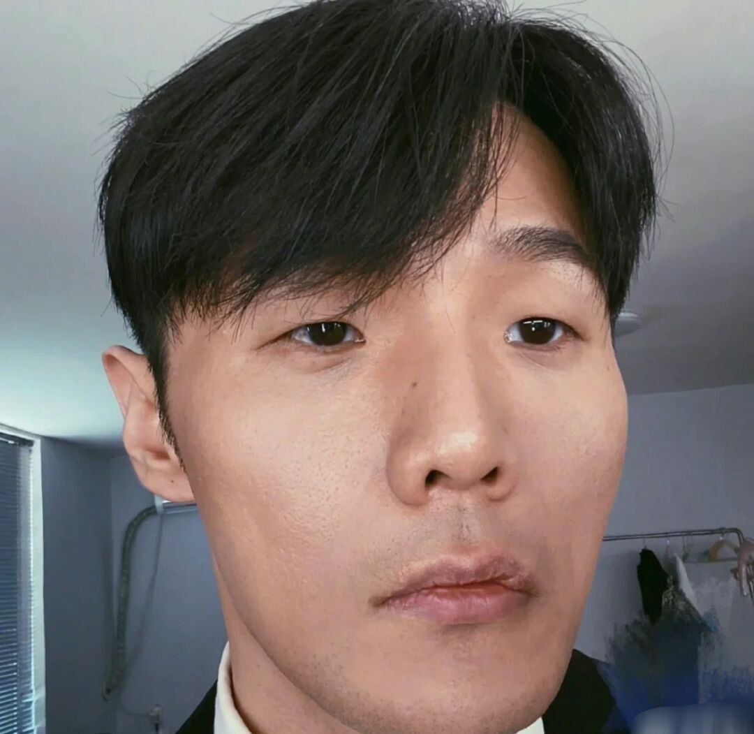 不能说一模一样，只能说毫无差别 ​​​