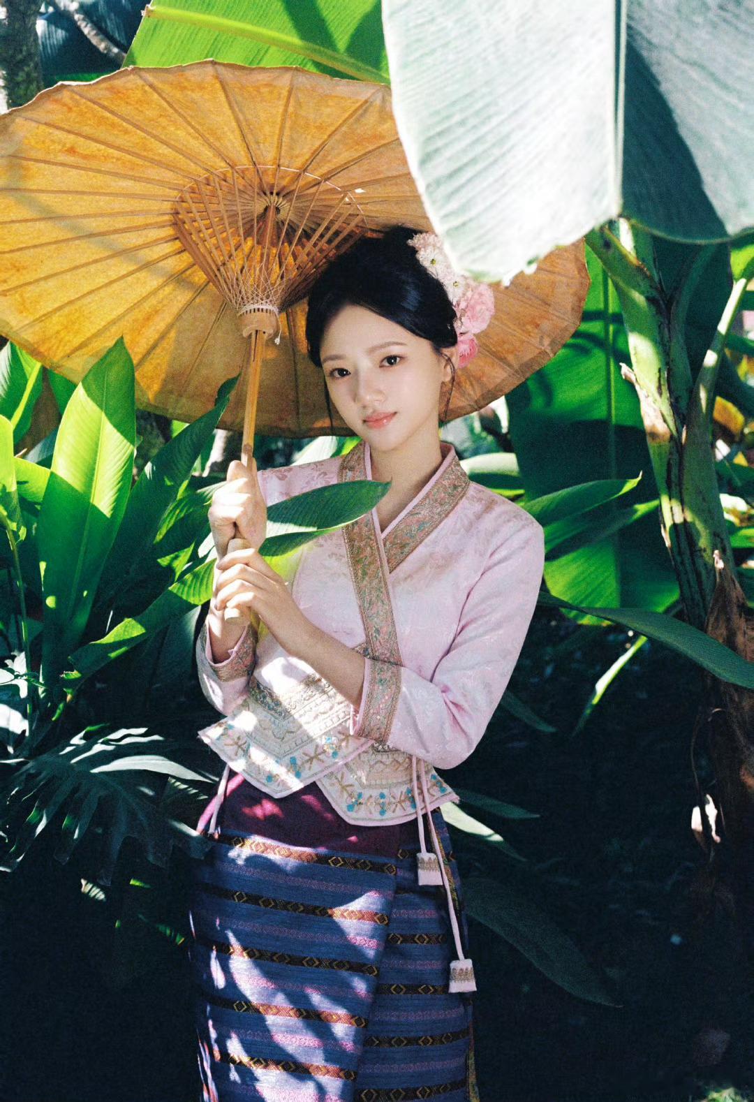 谁还没看任敏的傣妹造型！任敏不愧是北舞出身任敏北舞严选 跳舞的时候体态也太好了，