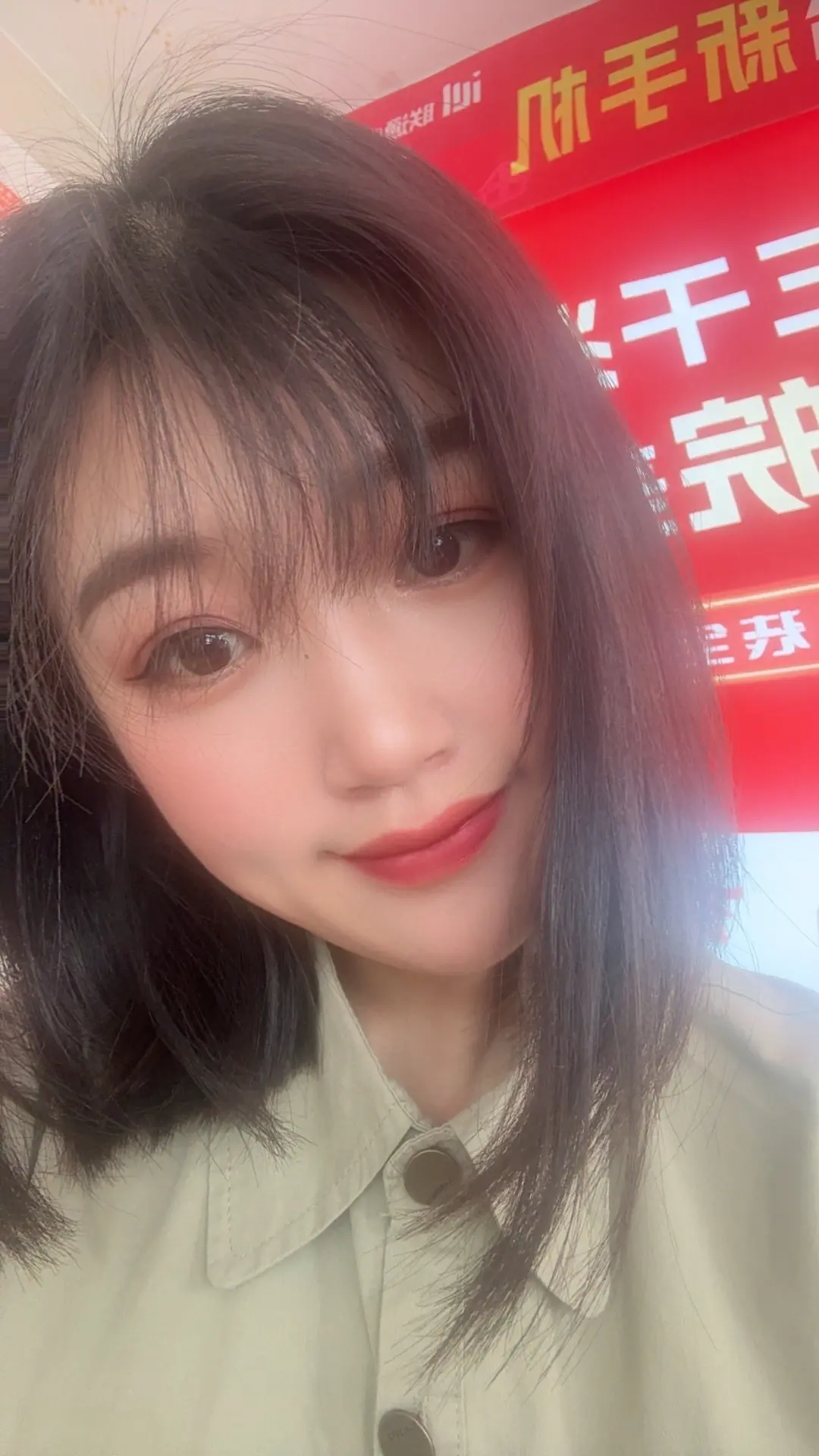 我们都不善表达，我们都藏着真话，我们都遮遮掩掩，所以我们渐行渐远.