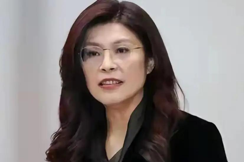 卢秀燕当着柯文哲的面说出“蓝白同心”那一刻，国民党内多少人的心，碎成了二维码。