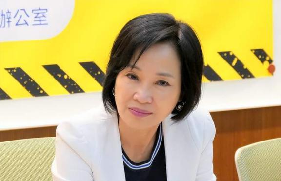 美国在国民党豢养的鹰犬终于出动了，不仅“卖台”还疯狂攻击大陆。
 
在台湾政坛这