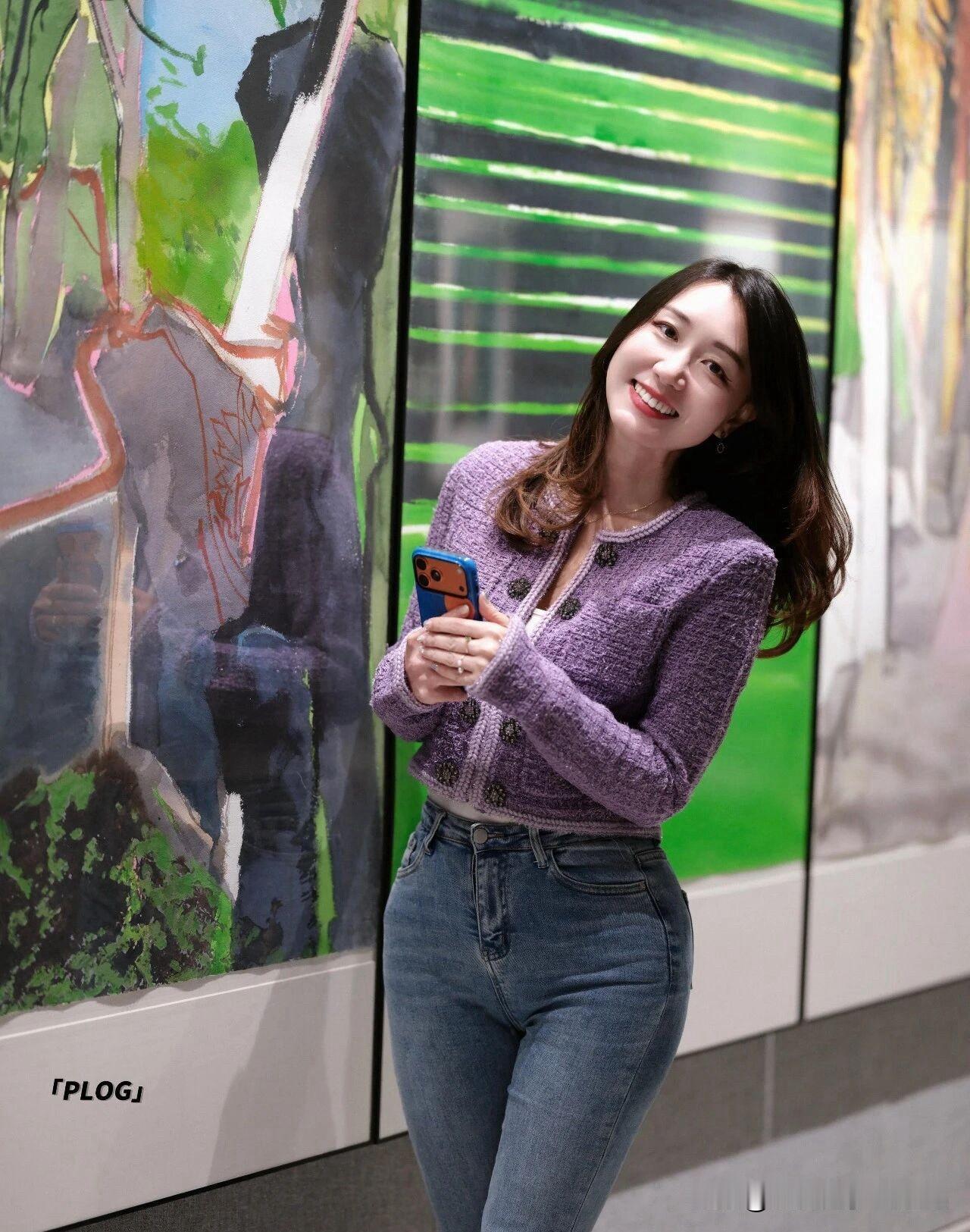 女生怎么穿紧身裤才好看