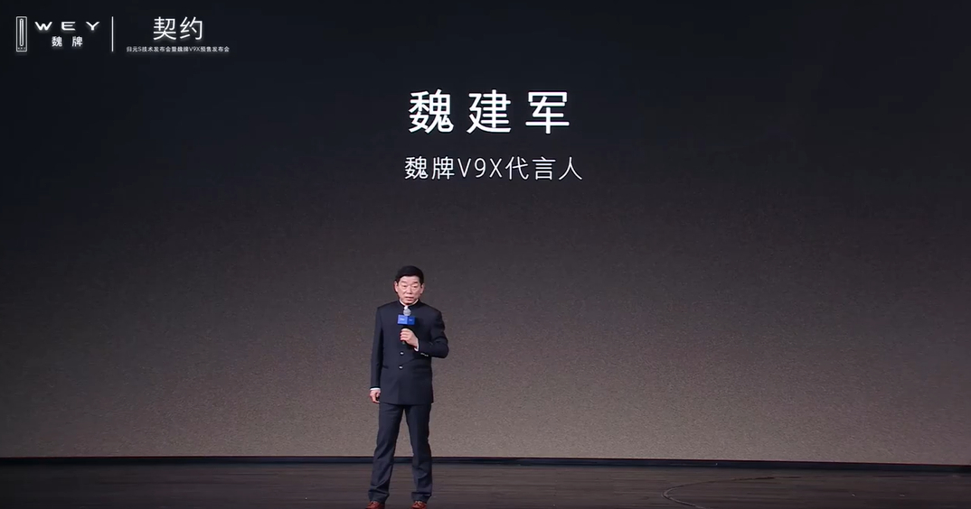 现在各家旗下的大尺寸SUV都在堆豪华、卷参数说实话，大多数产品你一看就知道，还是