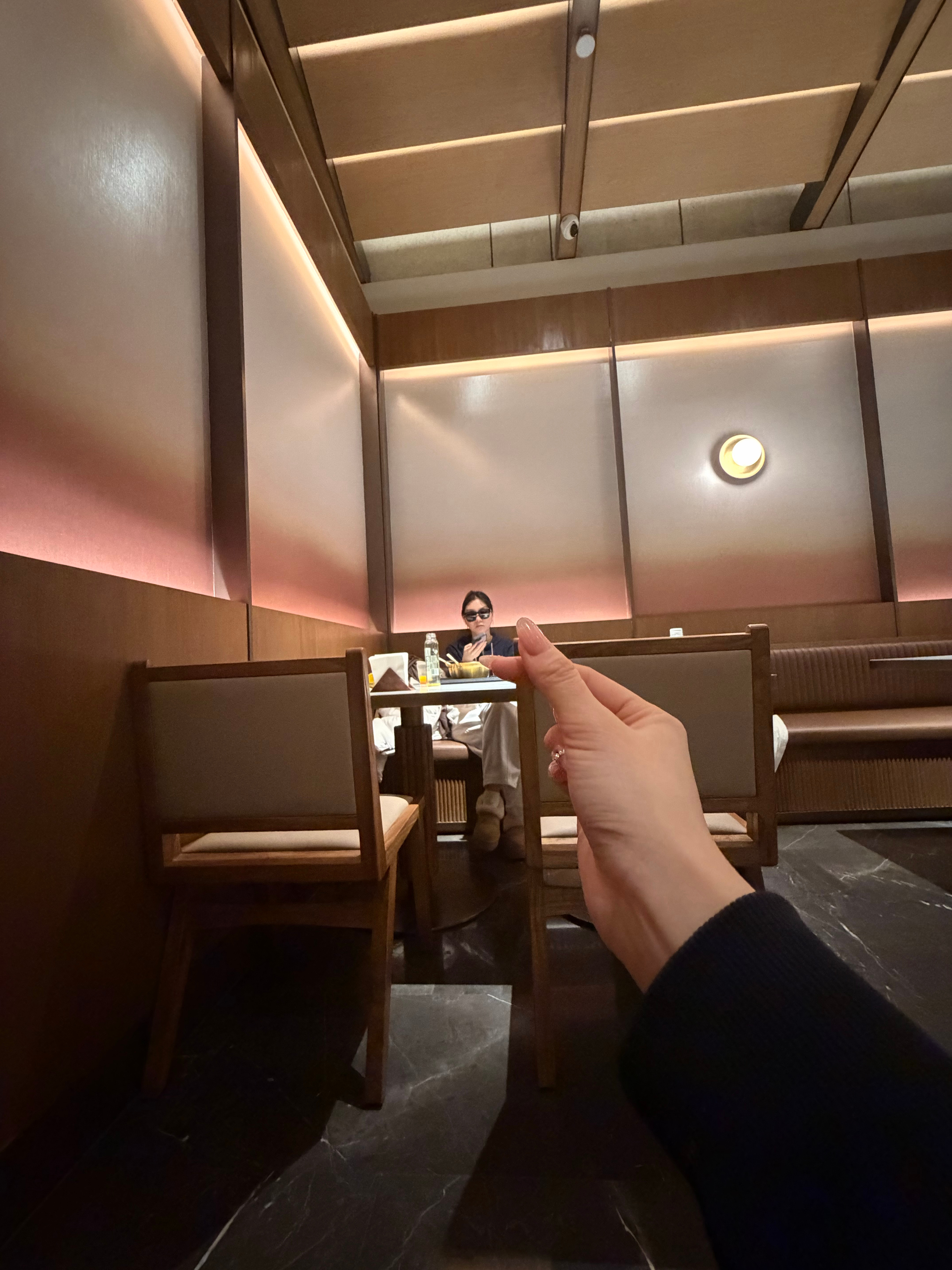 昨天李某人因为发现她不是我的置顶而哭了 从此之后我发誓 我要当给她幸福的女人 我