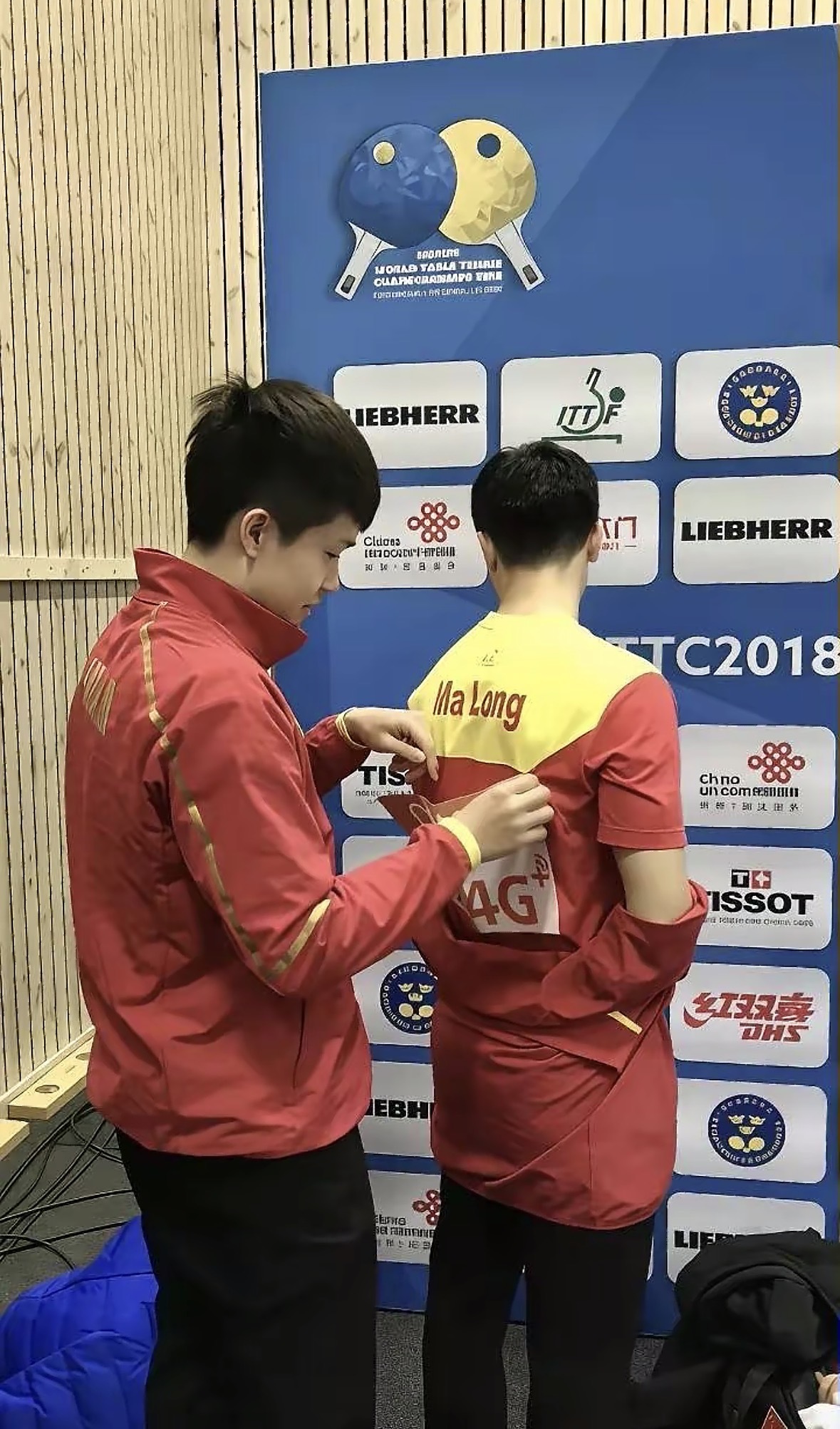 9820姐姐。 