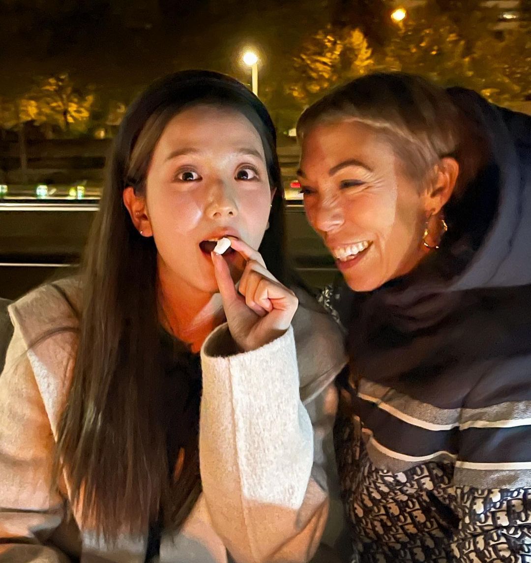 秀秀姐发帖了，眼泪一下子就流出来