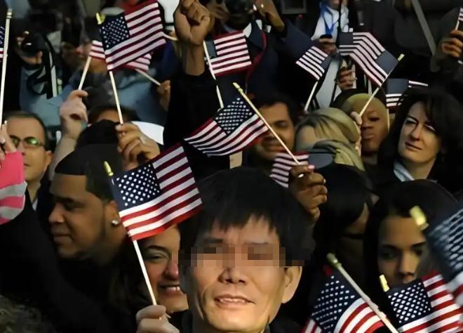 美国华人被打了为何不敢反抗？说句不好听的，在美国被打不反抗的，大部分都是膝盖长地