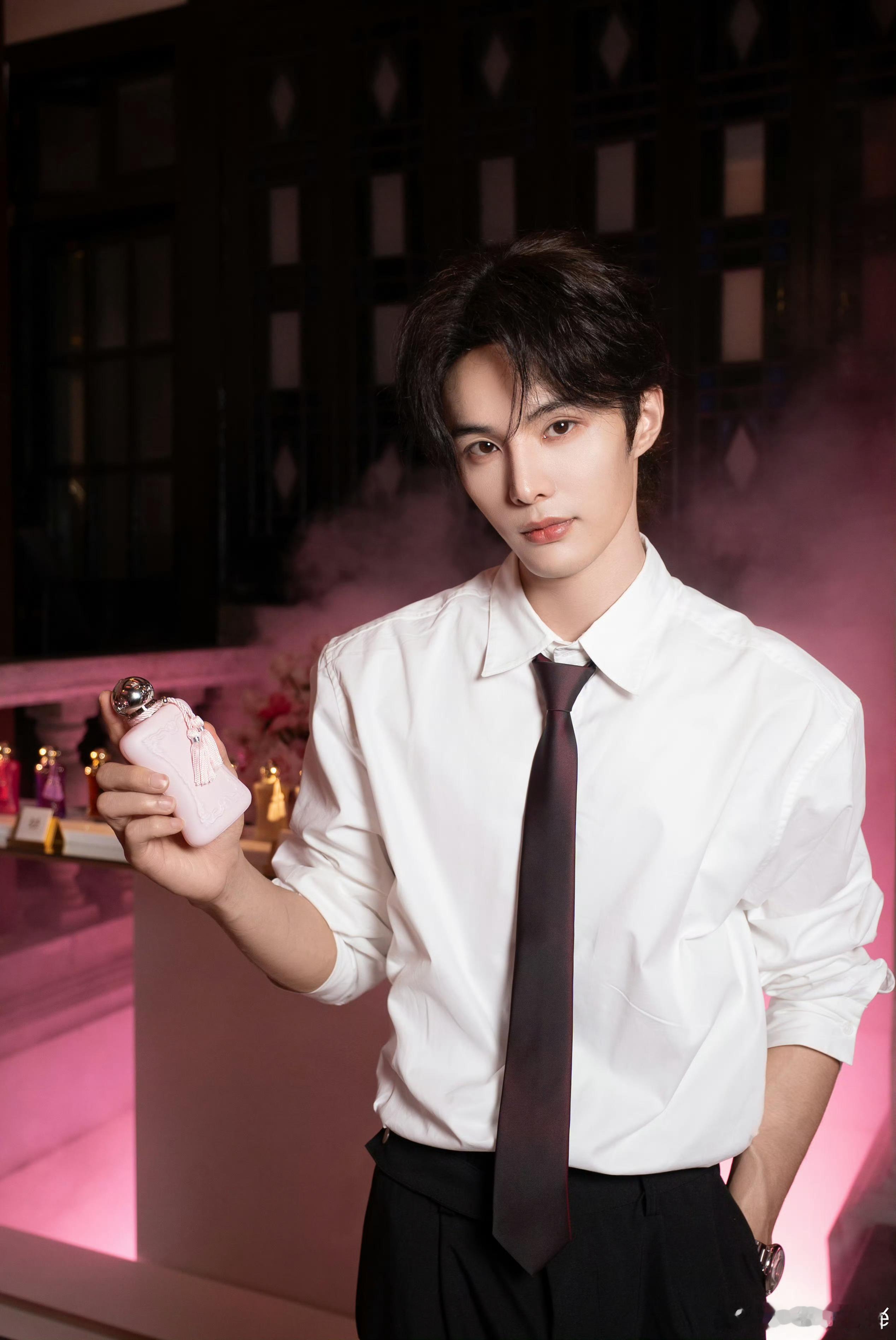 咎由自取小说影视化🍉小说《咎由自取》要影视化了总导演之前拍过韩国电影《隐秘而伟