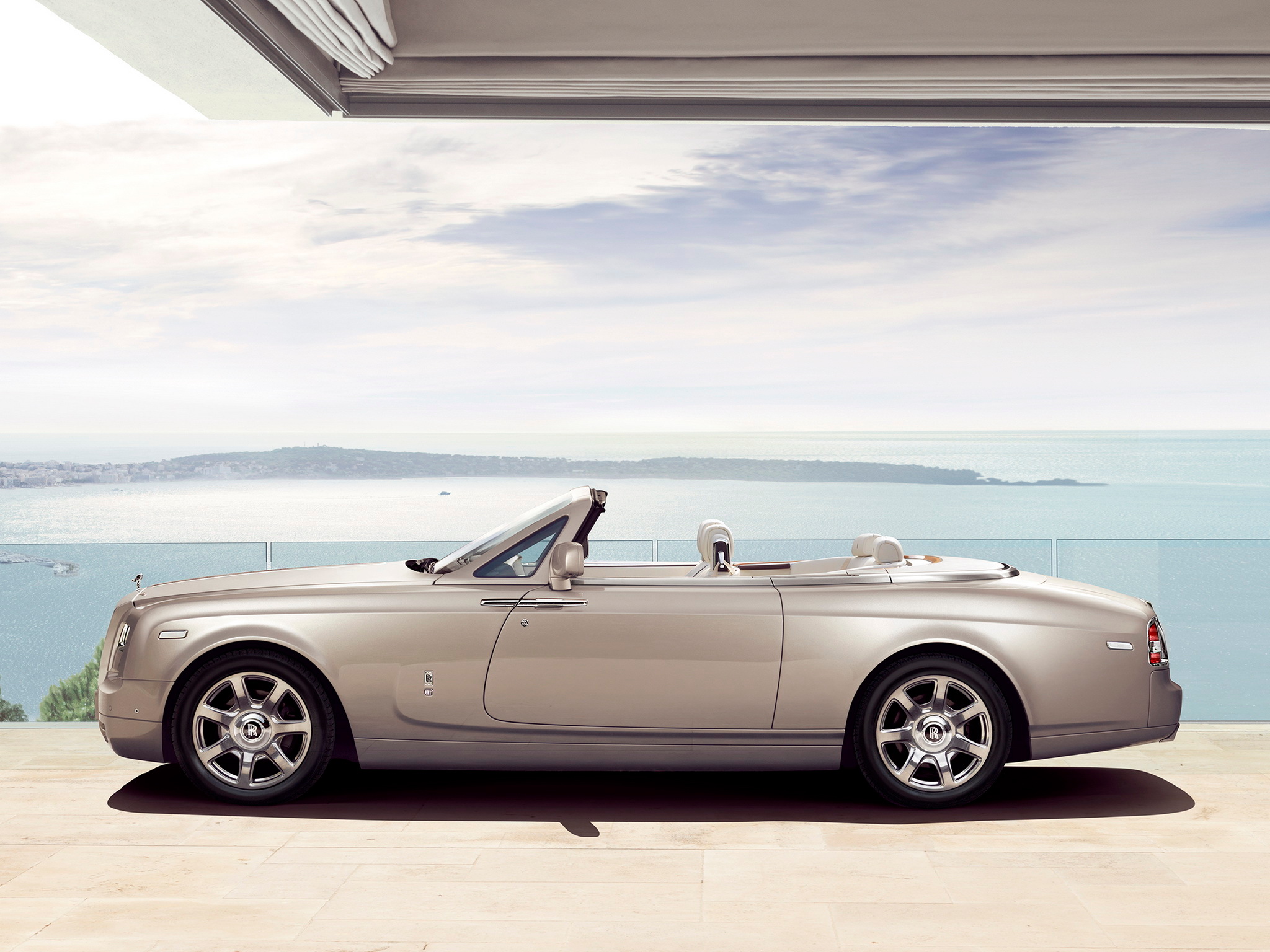 Rolls-Royce Phantom Drophead Coupe新车