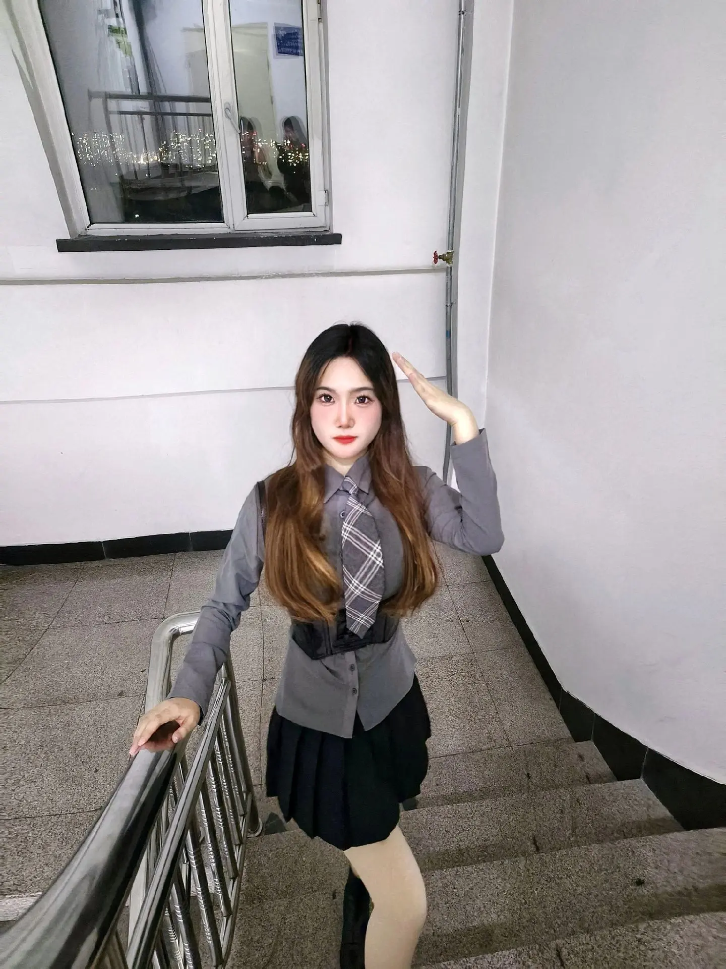 月色倒映在西湖