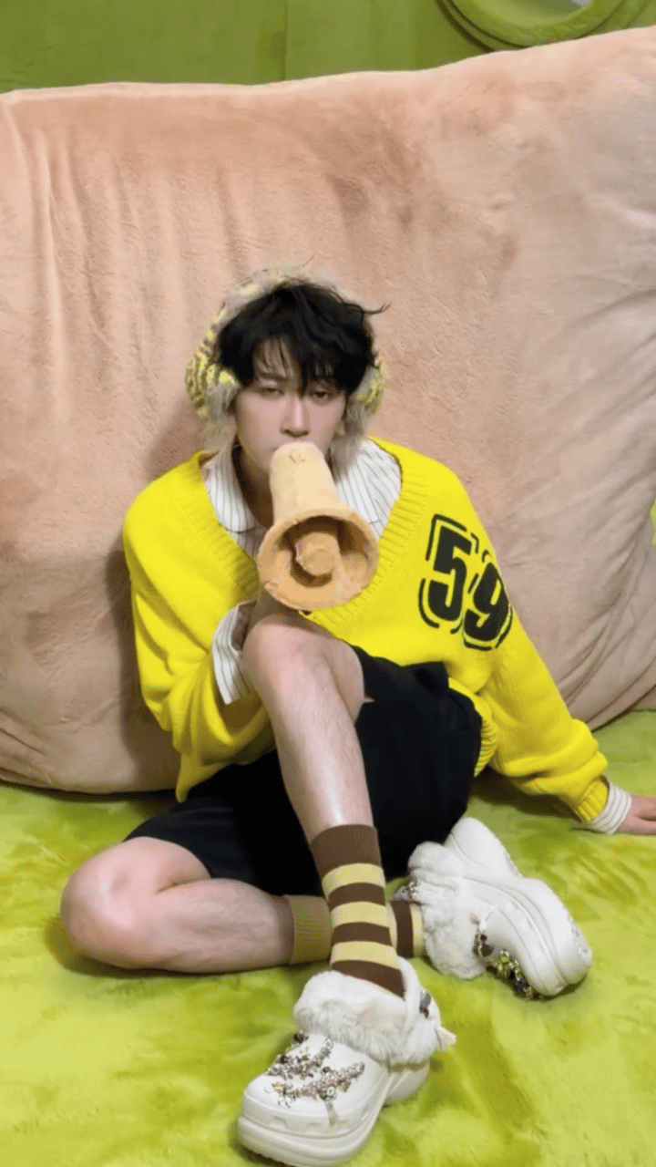 好想摸摸小咪脑袋～～ ​​​