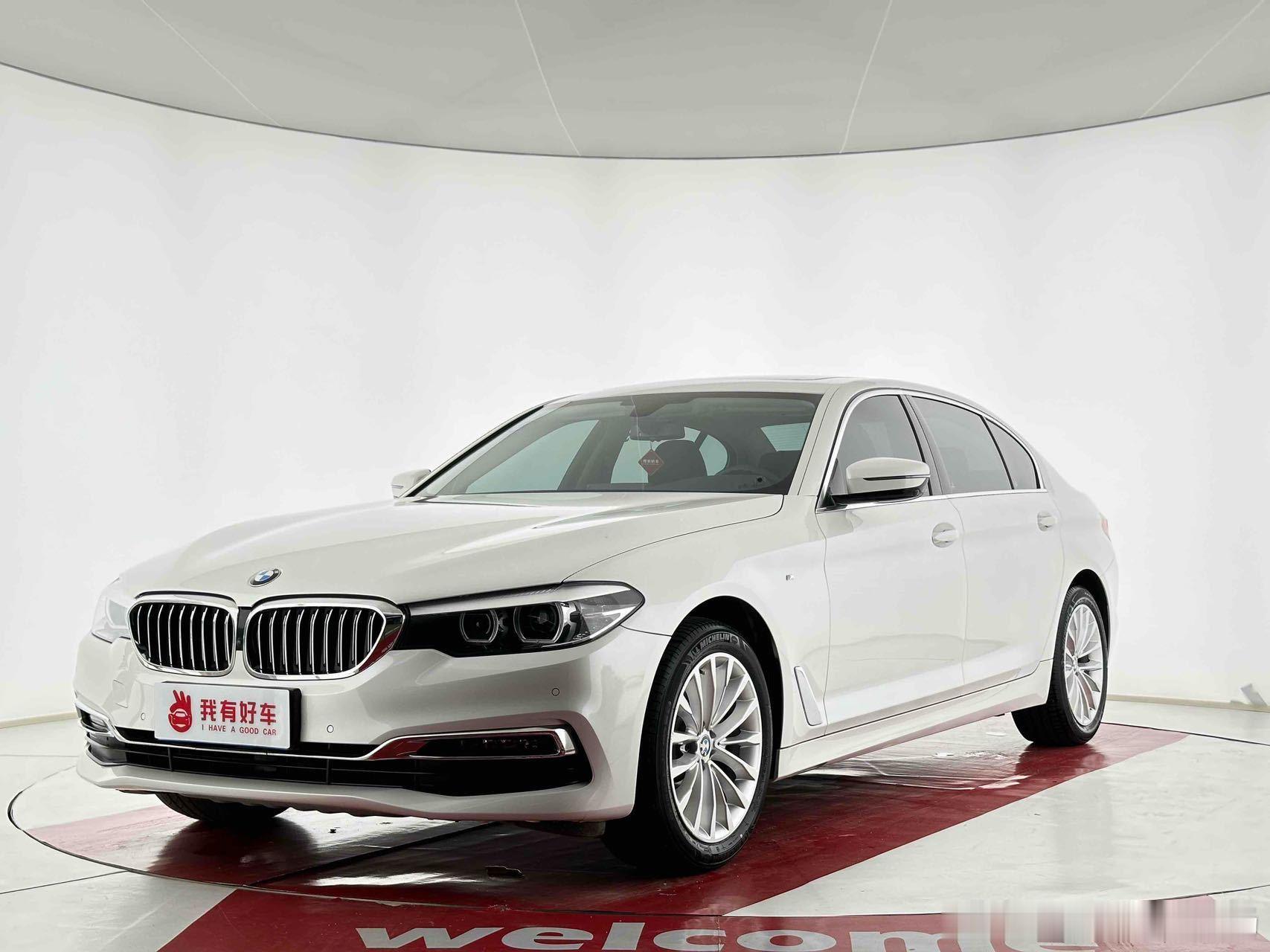 【车型名称】宝马525Li【重要参数】 2019款 525Li 豪华套装【上牌时