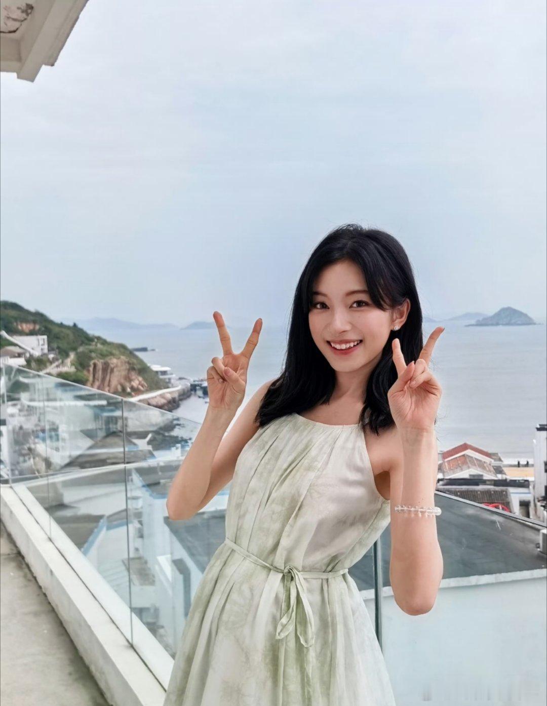 再回看我们走来的这一路，放飞气球对我来说就是“好的结果”。小屋是一个乌托邦，离开