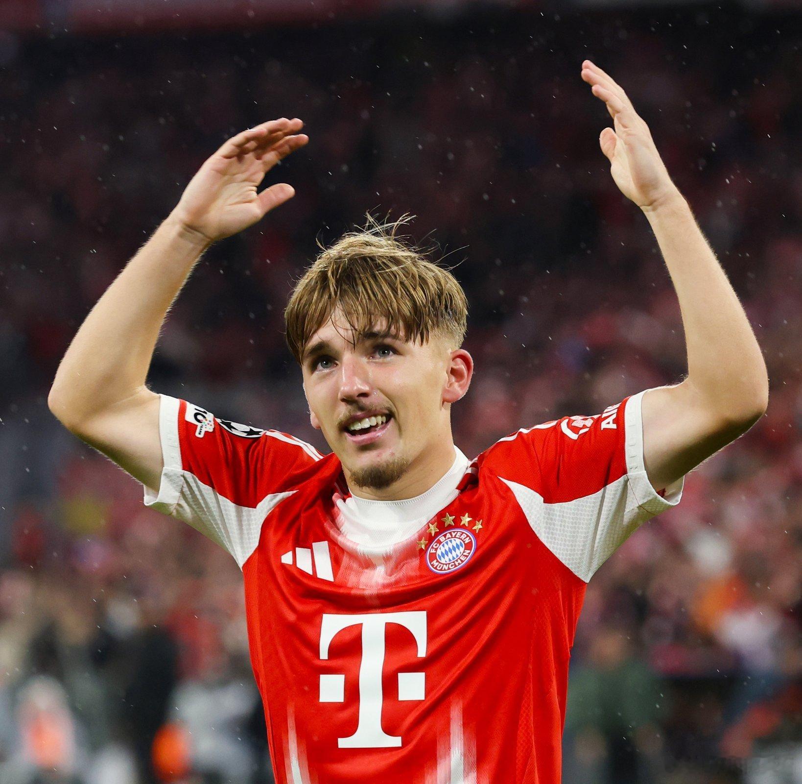 🚨［羅馬諾］確認：倫納特·卡爾與拜仁慕尼黑的合約已經從昨天起生效，有效期至 2