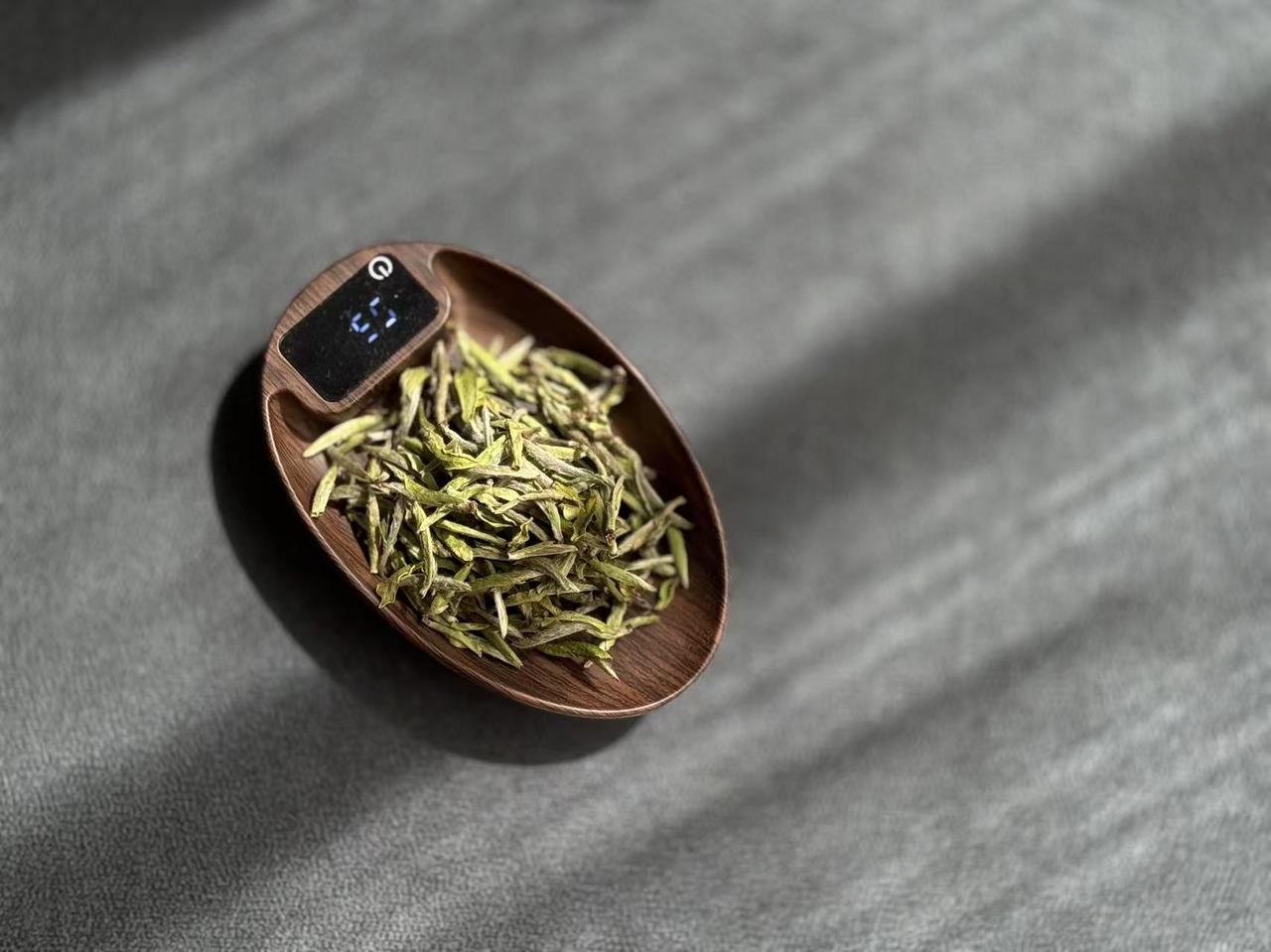 古树白茶是不是比普通白茶更耐泡？
都2026年了，茶友还在信“古树白茶”吗？
“