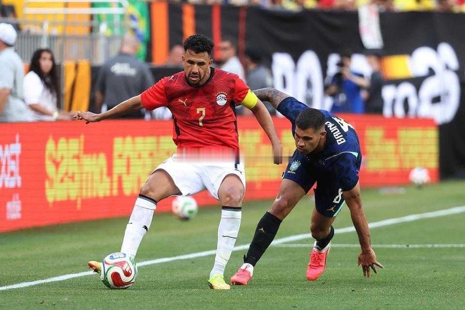 2-1！巴西大轮换仍斩落世界第29 19岁皇马红星制胜 巴黎队长送礼巴西2比1埃