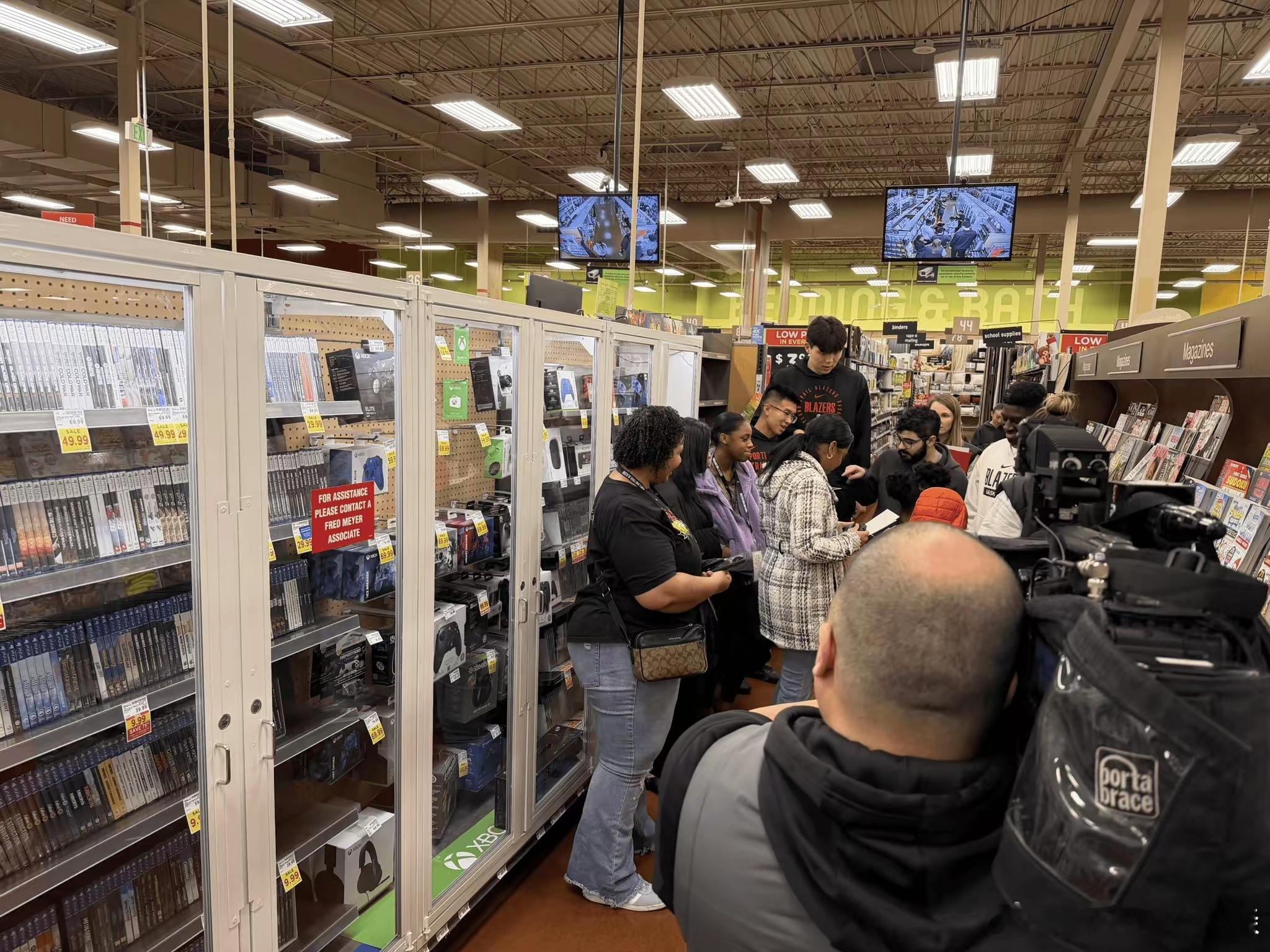 杨瀚森 开拓者记者Sean Highkin分享动态：“今天下午，开拓者在图阿拉廷