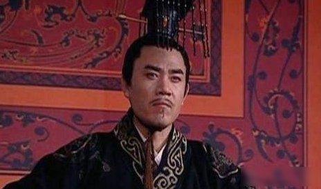 汉武帝刘彻刚二十出头，踌躇满志，志在八荒，谁劝他息兵，他就觉得谁碍事。恰好这时南