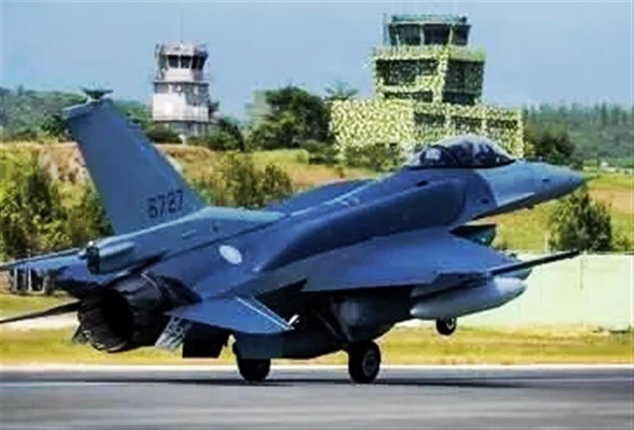 买再多F16也徒劳！一旦武力收台，台陆海空全军结局早已注定
 
近期，台湾地区接