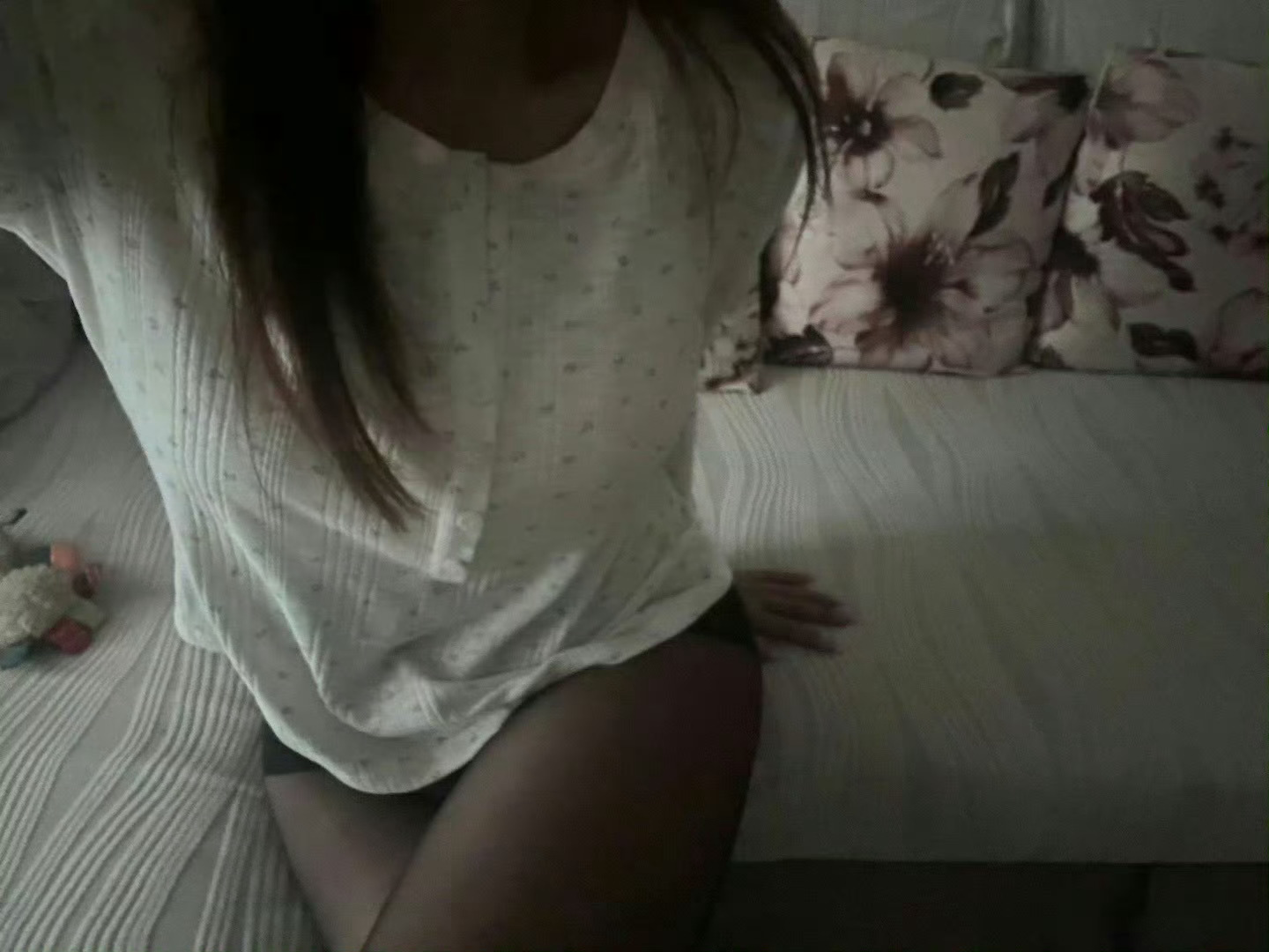 异地恋只会让我更加疯狂 