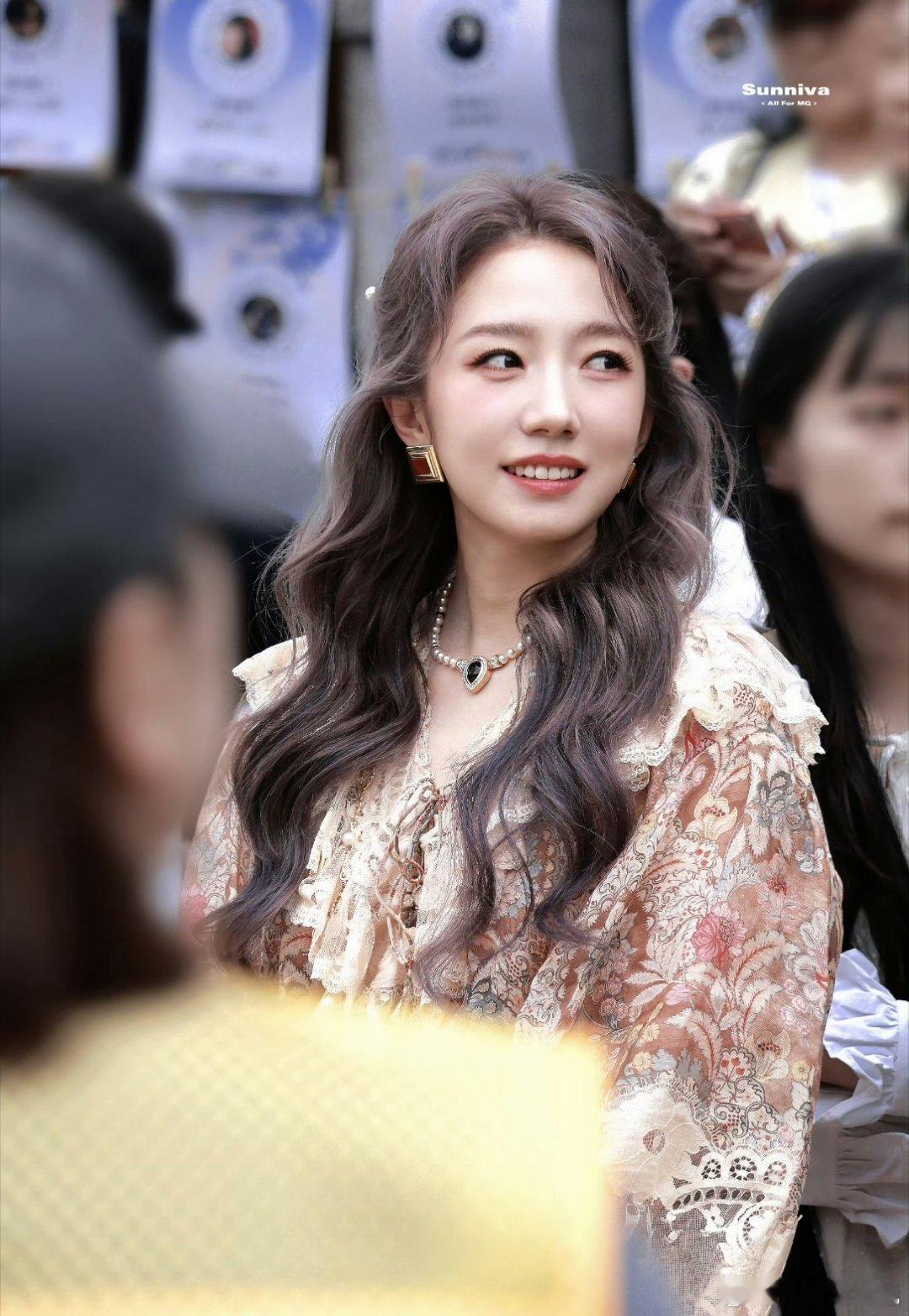 孟美岐说现在比出道时松弛了孟美岐说自己现在比出道时候更松弛了，出道十年实力依旧在