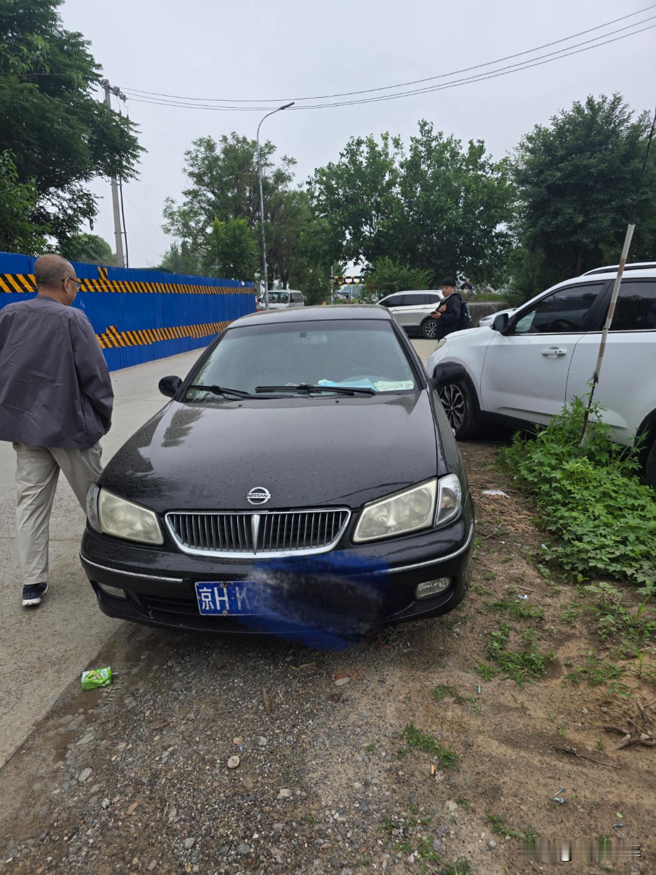 日产阳光配京HK车牌看样子还是一手车
之前去台湾还见过悬挂老式车牌的n16，如今