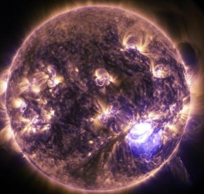 太阳的寿命只有100亿年，如今已经活了45亿年，还剩下50亿年的寿命，但你别高兴