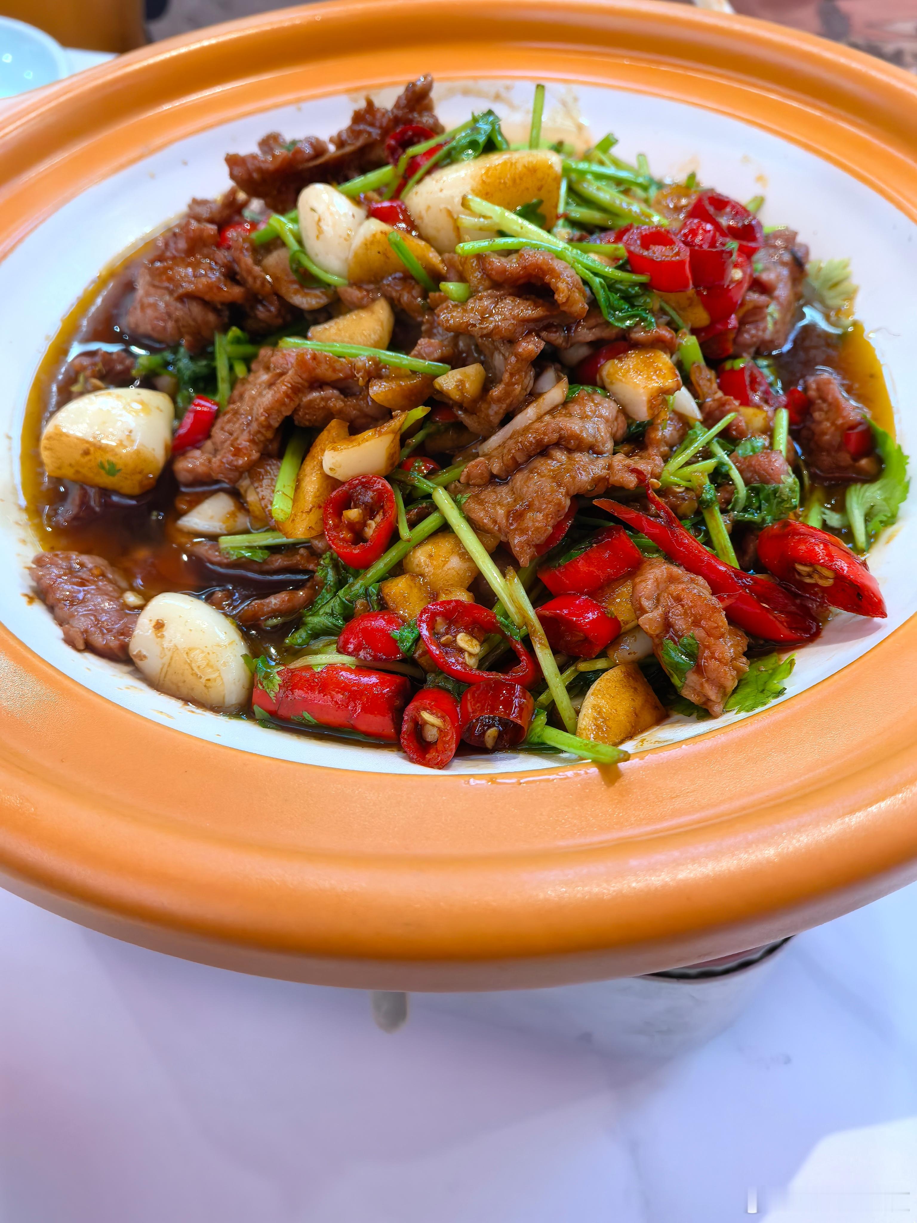 不可辜负的美食[超话] 湘菜小炒黄牛肉 好吃 ​​​