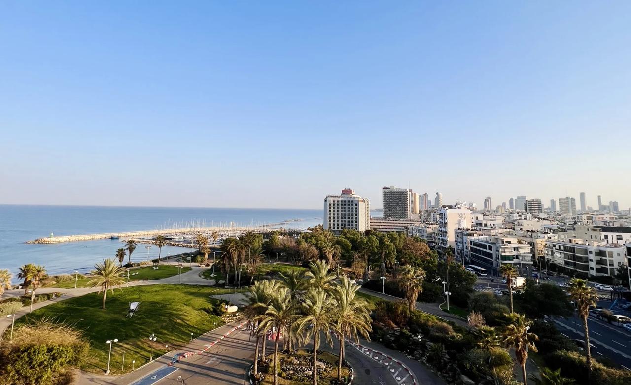 特拉维夫炸穿！伊朗两轮饱和轰，集束弹直接砸穿“防空铁布衫”
 
特拉维夫上空响起