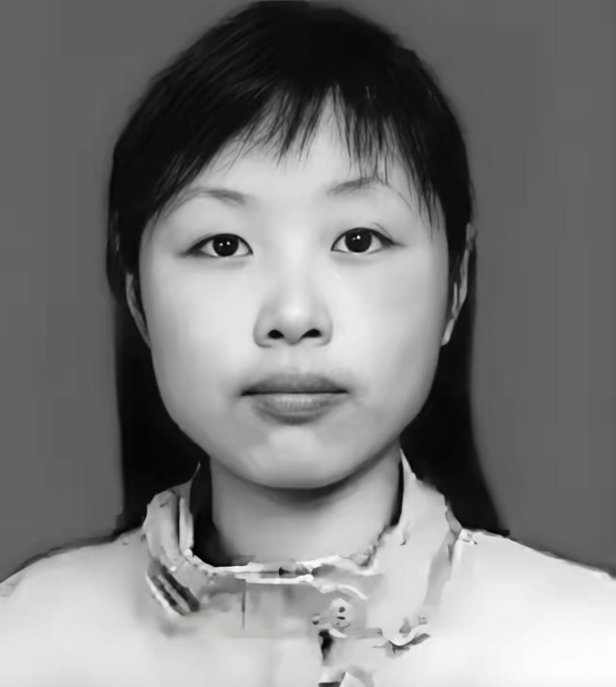 2008年，汶川地震，四川一21岁女教师被埋进废墟，身体断成三截，救援人员赶到时