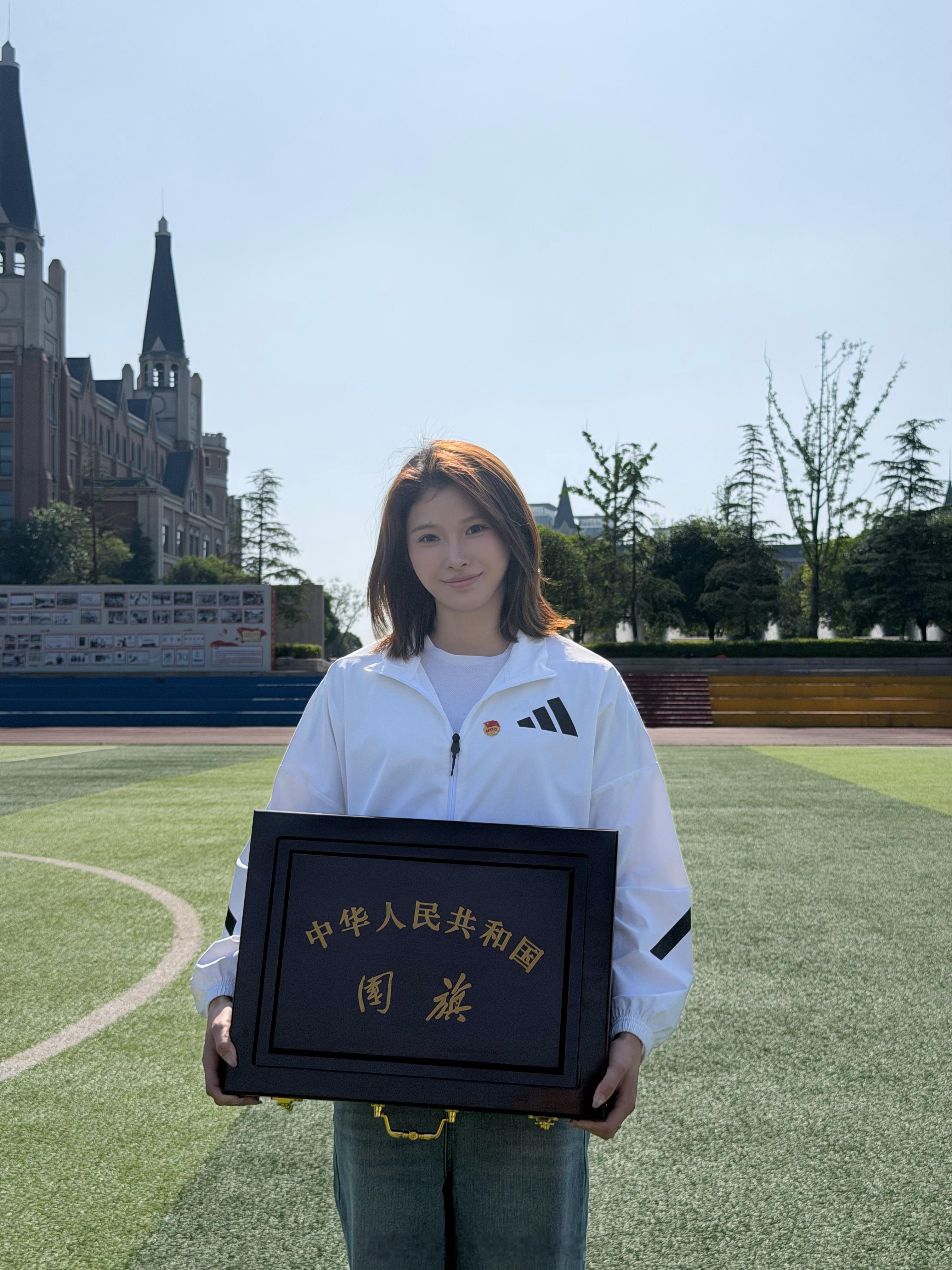 我一直坚信我的灵魂是红色的。“我是传承人·赓续红色魂”，今天来到德阳巴川中学参加