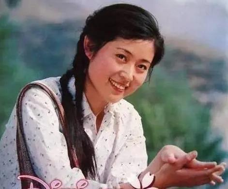 年轻时的倪萍比周涛颜值高

不少网友夸节目主持人周涛气质佳，颜值高，其实，年轻时
