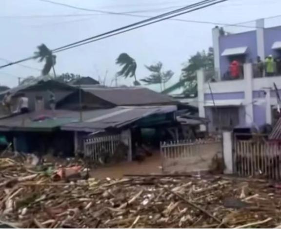 菲律宾现在知道惹怒东方大国的后果了，灾难发生了，没有什么国家为菲律宾发声，更没有