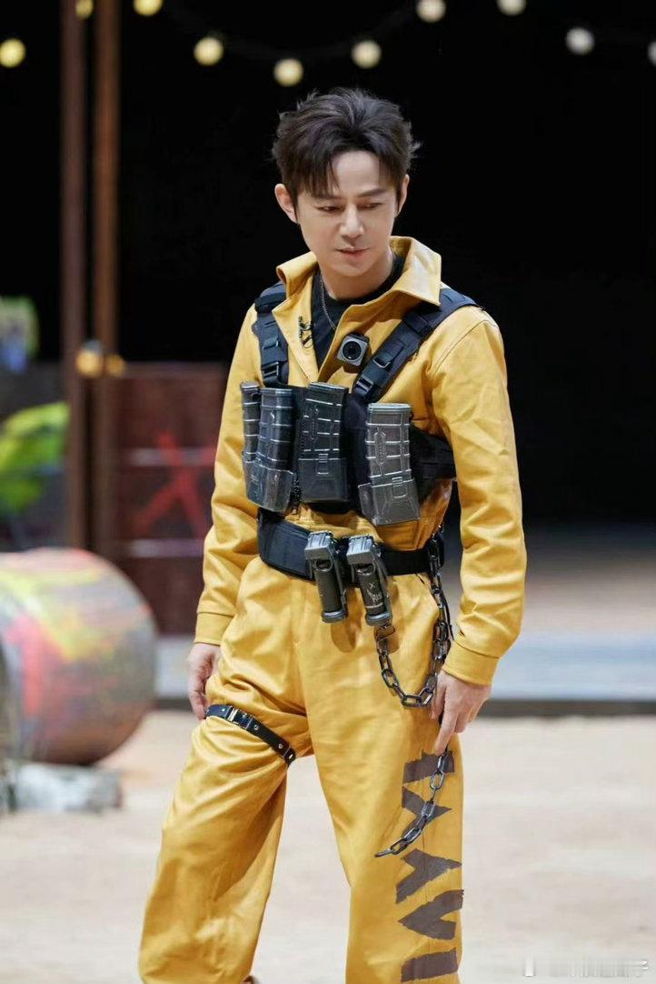 何炅渡鸦王子来了这波是战术大师何老师上线，侦心不改，策略无限！