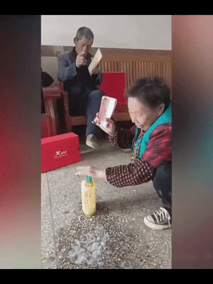 钱拿在手里，怎么可能松手嘛