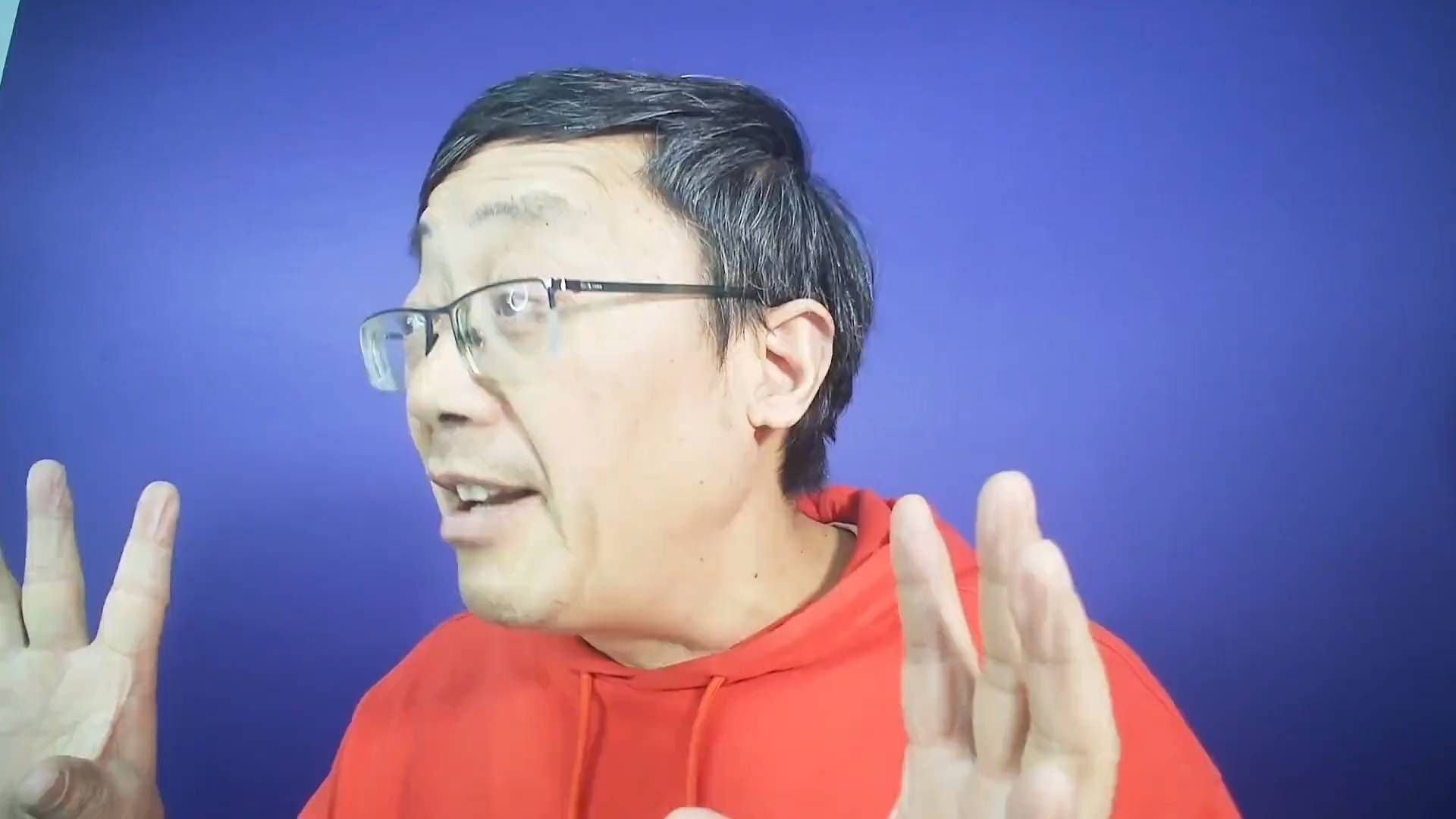 汤家凤喊话胡锡进后，当年评英语的话又被翻出来质疑