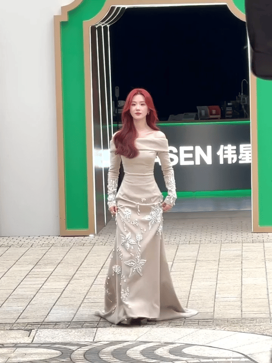 刘诗诗   in   Georges Hobeika Fall 2024 Cou