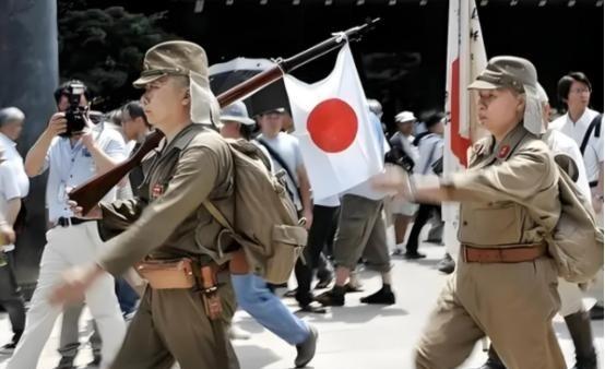 为什么日本越来越猖獗了，日本的一位老人道出了实情，之所以日本敢与中国叫板，就是因