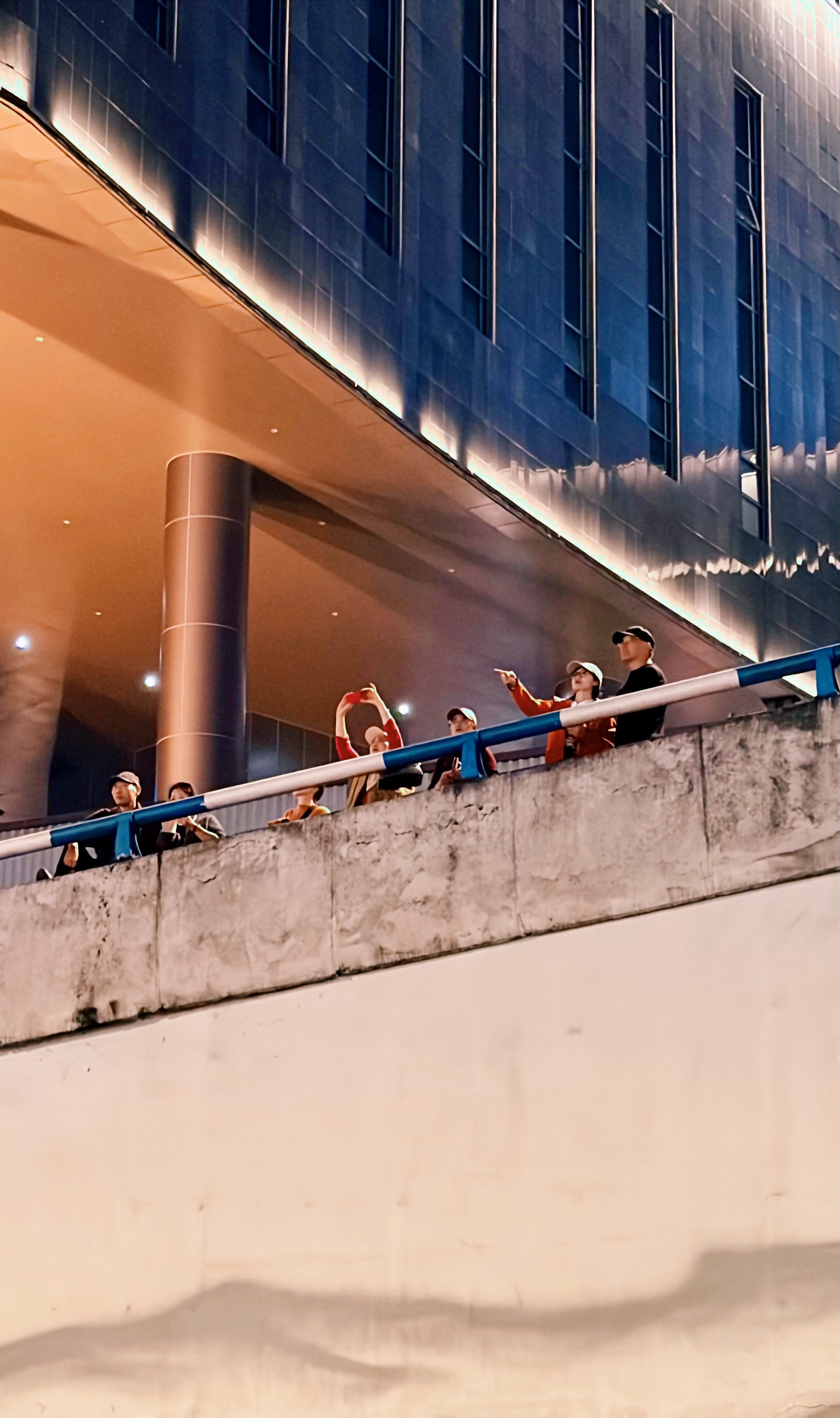 重庆真的还挺好拍的…为什么我来重庆会忘记带相机呢？？？？用着 iphone ai