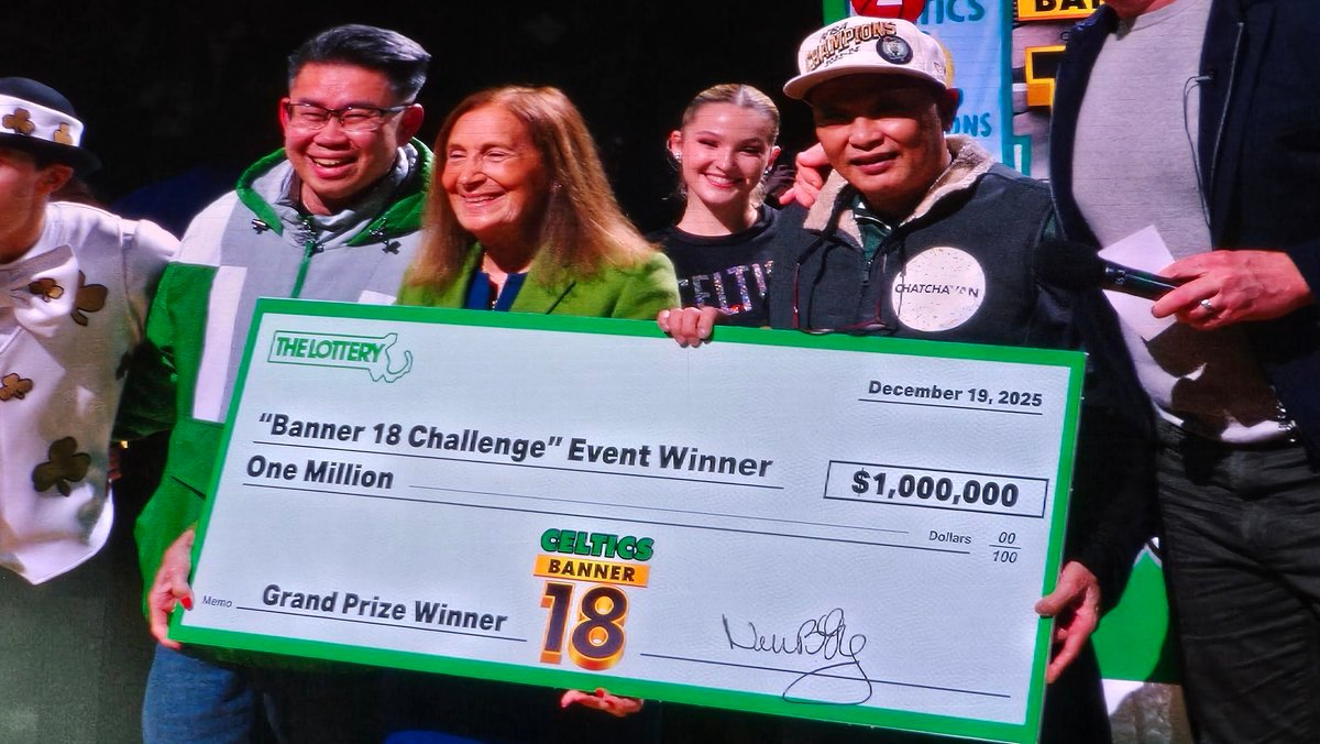 太爽啦！NBA常规赛凯尔特人主场对阵热火。比赛半场休息时，现场举办了由马塞诸萨州