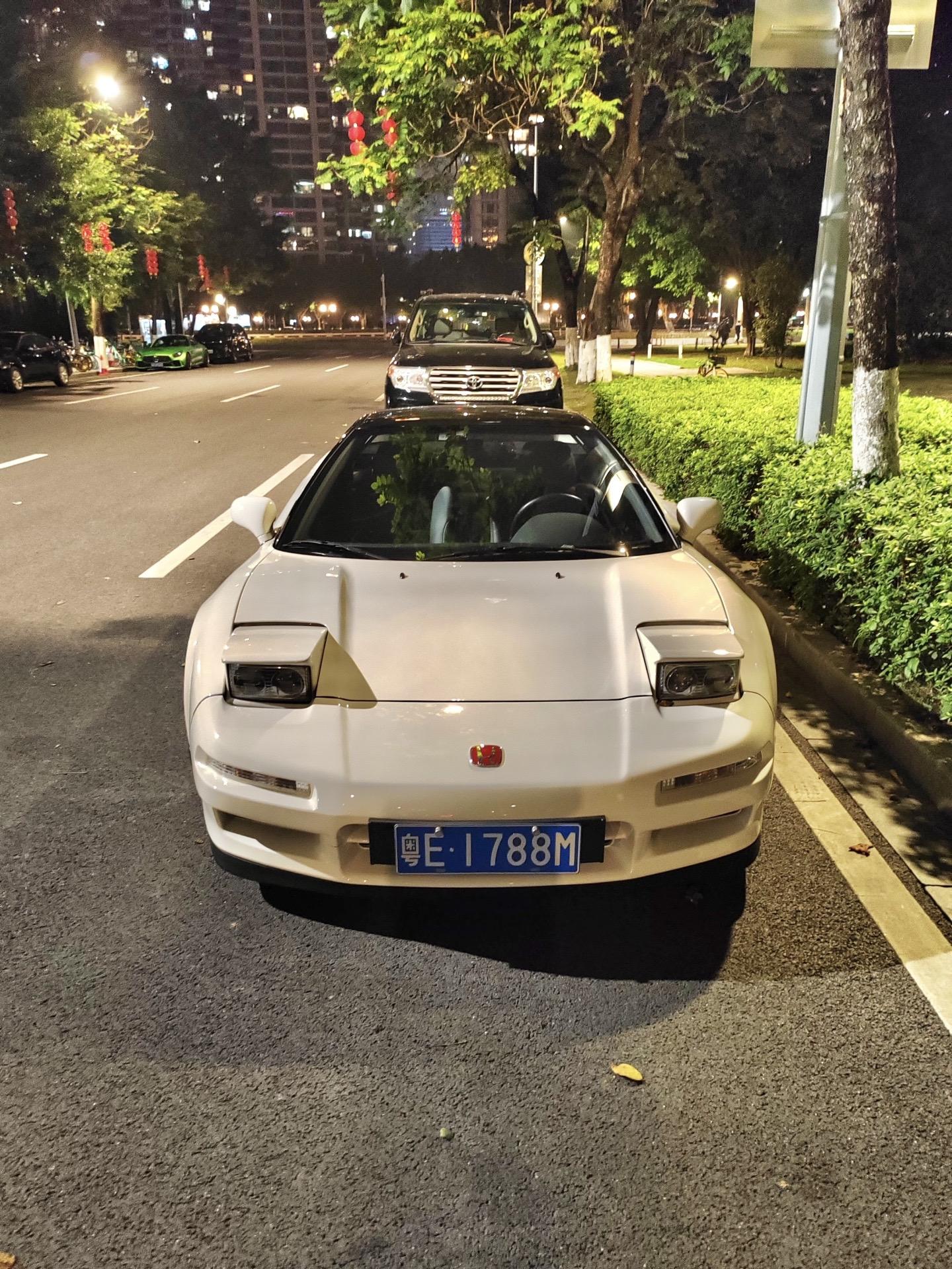 街头偶遇孤傲的东瀛法拉利，一台合法上Honda NSX