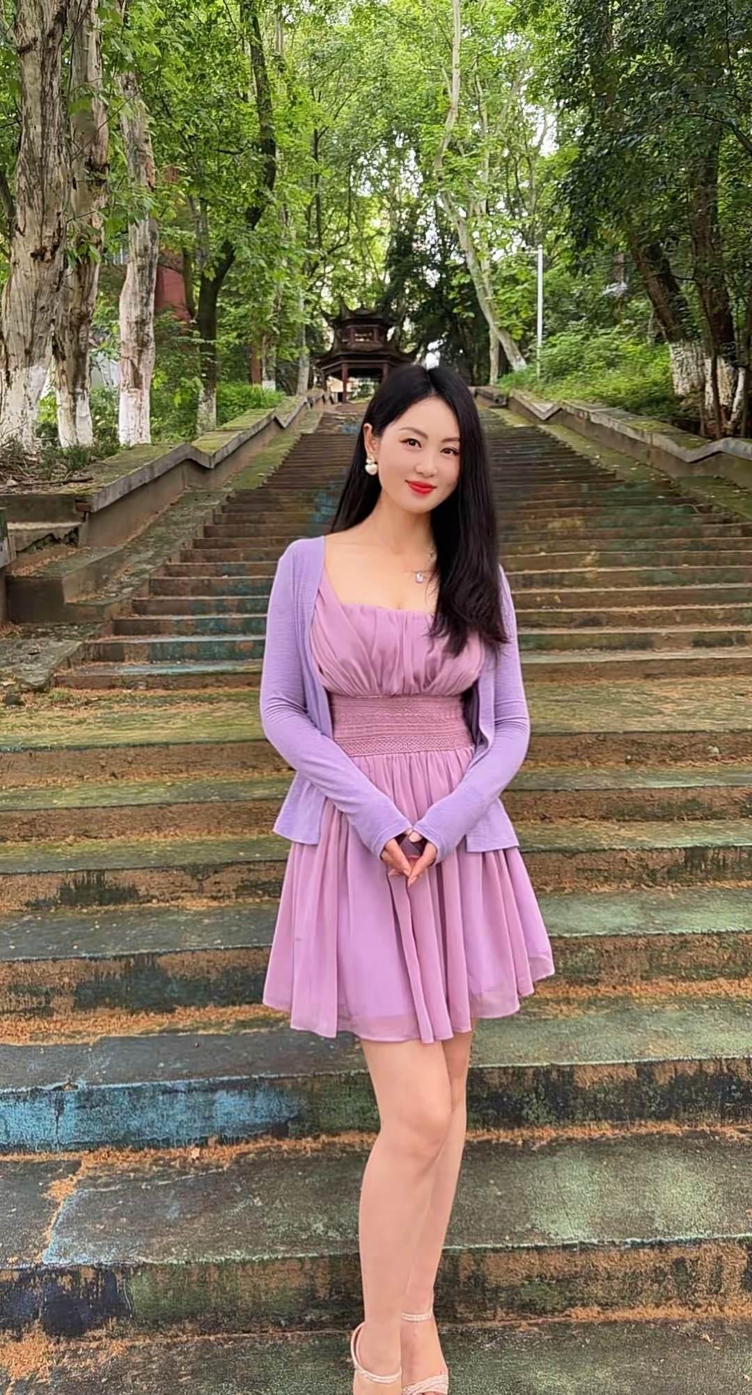 温柔御姐 素人穿搭ootd 台阶拍