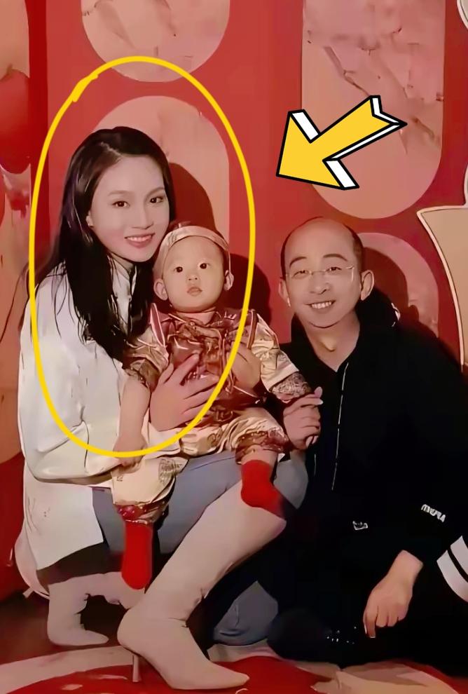 巨兴茂表示，自己的基因无法改变，为了改变家族下一代的基因，他娶了比自己小15岁、